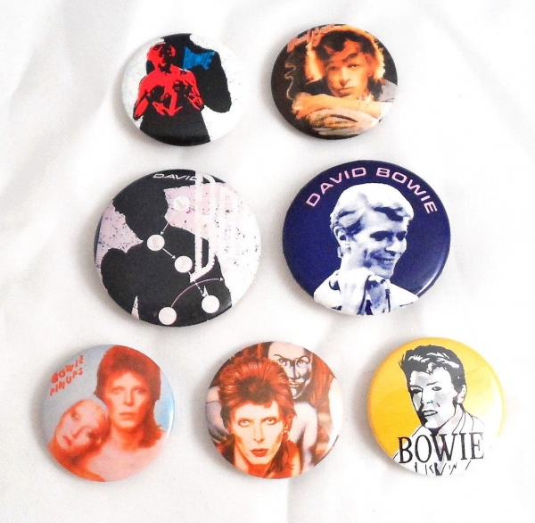 lot-of-80s-button-pins-diamond-dogs
